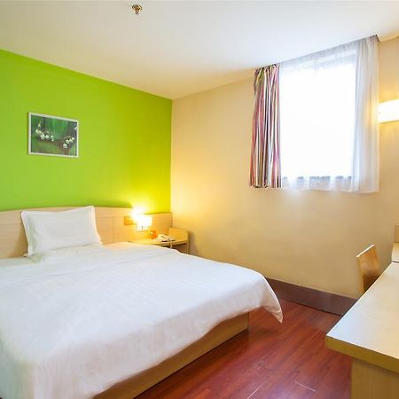 7Days Inn Guilin Railway Station Bagian luar foto