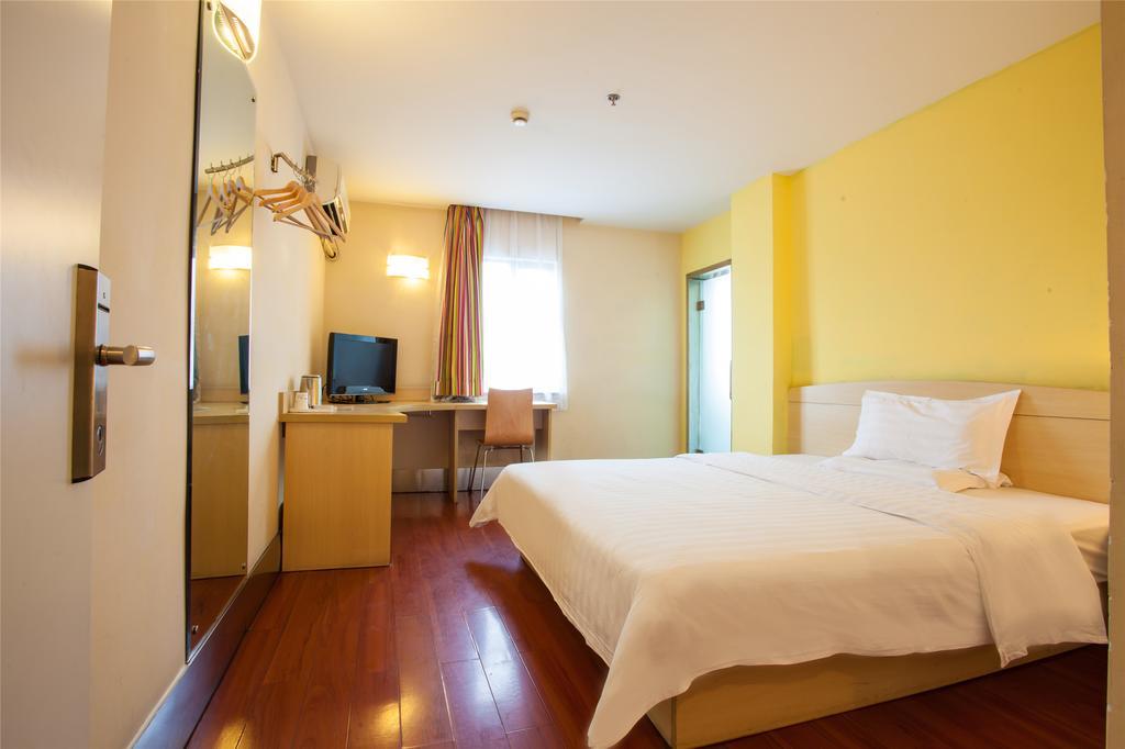 7Days Inn Guilin Railway Station Bagian luar foto