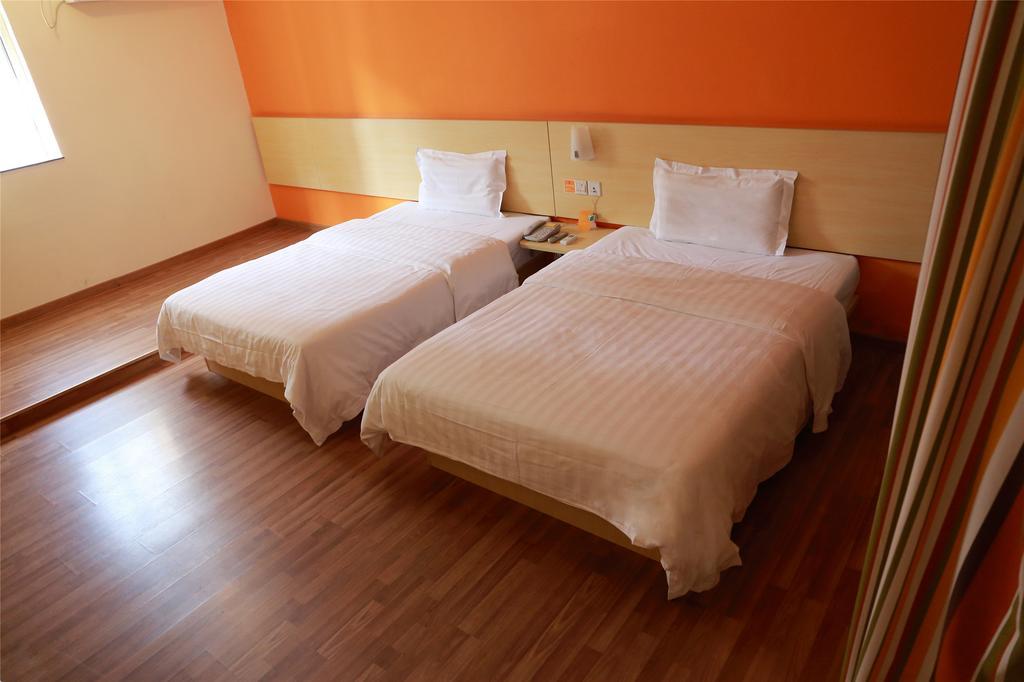7Days Inn Guilin Railway Station Bagian luar foto